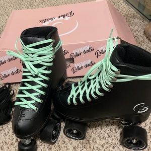 premium roller skates, c7 black women 7